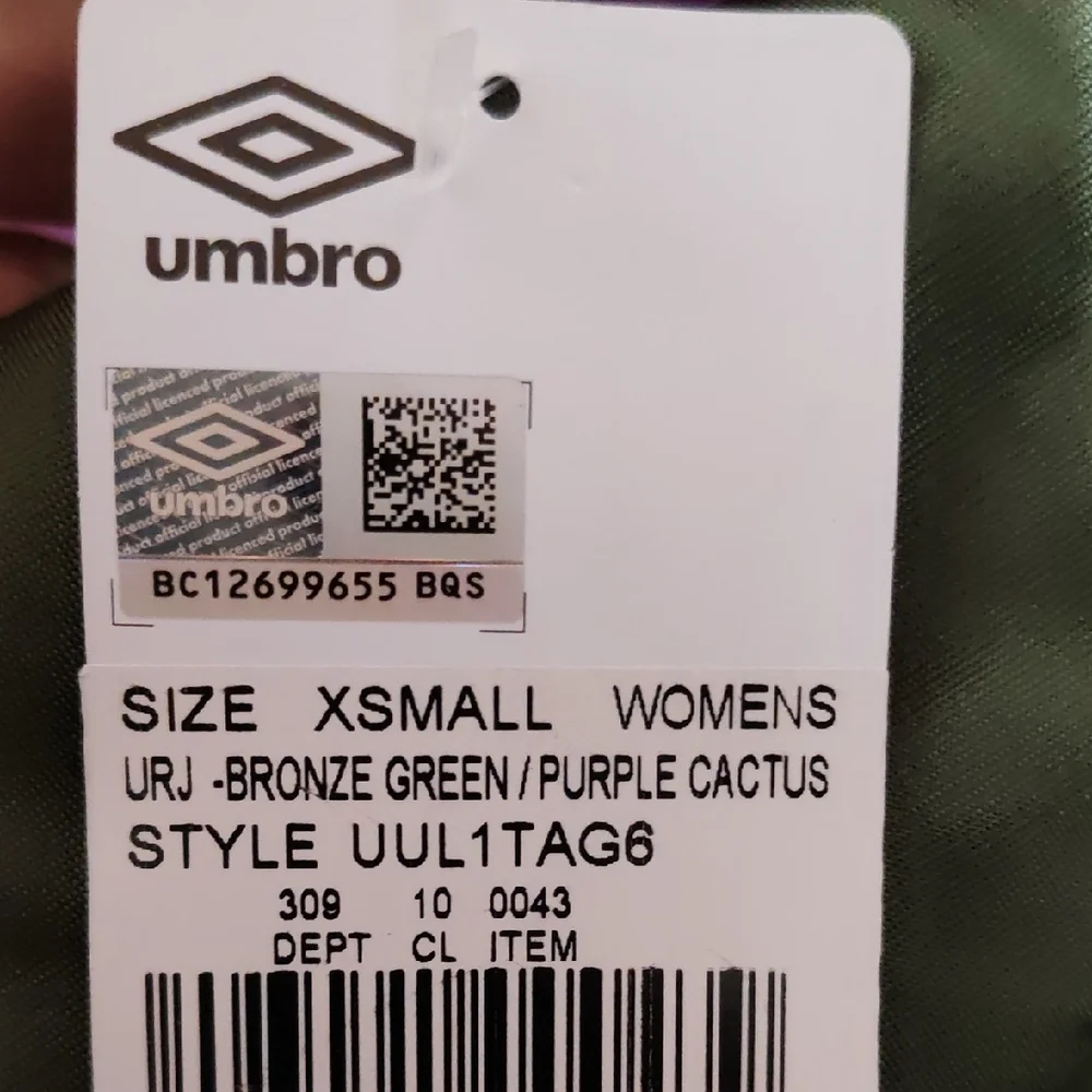 Umbro Women's Green and Purple Bomber set of 2pcs Jacket and pants - Picture 5 of 5